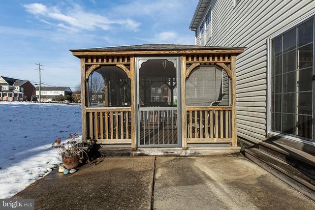 2 FOXFIELD CT, Bear, DE 19701