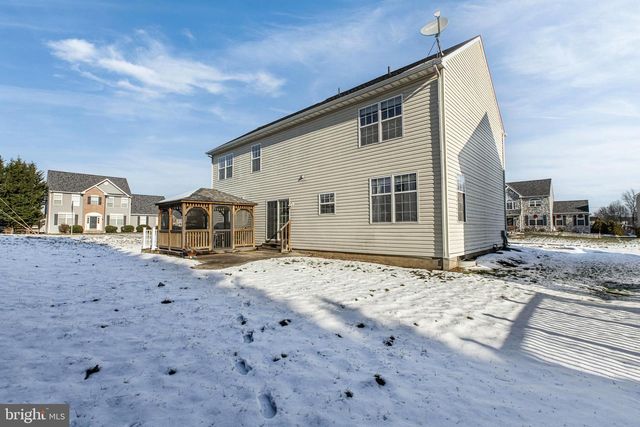 2 FOXFIELD CT, Bear, DE 19701