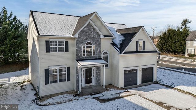 2 FOXFIELD CT, Bear, DE 19701