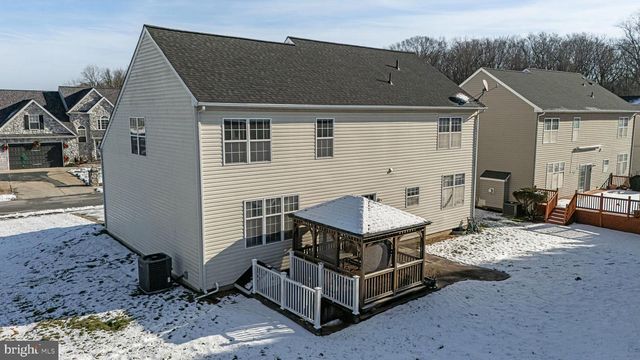 2 FOXFIELD CT, Bear, DE 19701