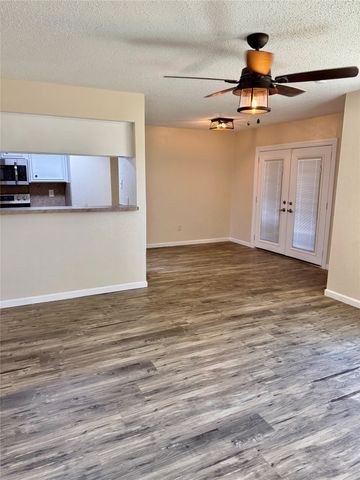 2114 Westmoor Place, Arlington, TX 76015