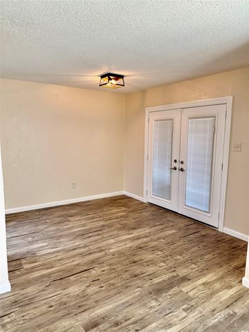 2114 Westmoor Place, Arlington, TX 76015