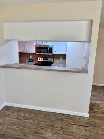 2114 Westmoor Place, Arlington, TX 76015