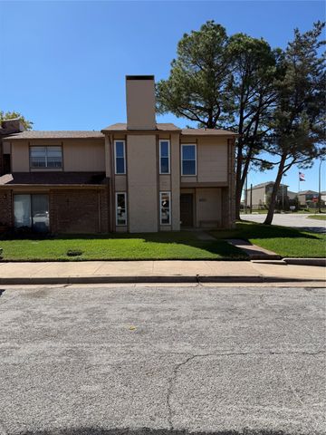 2114 Westmoor Place, Arlington, TX 76015
