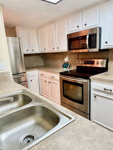 2114 Westmoor Place, Arlington, TX 76015