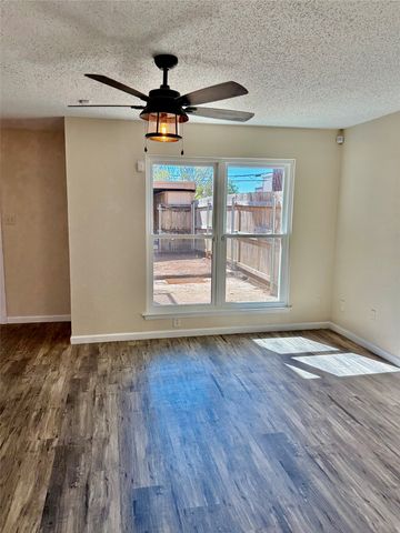 2114 Westmoor Place, Arlington, TX 76015