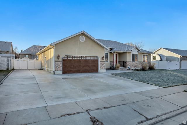 83 W 850 S, Centerville, UT 84014