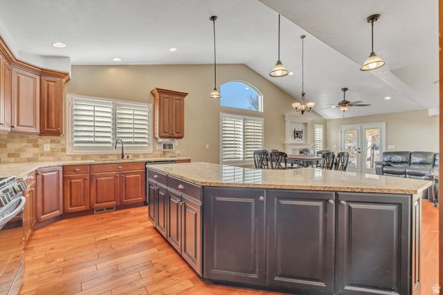 83 W 850 S, Centerville, UT 84014