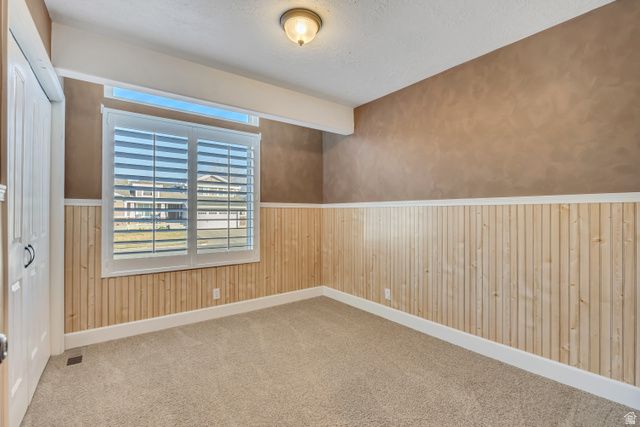 83 W 850 S, Centerville, UT 84014