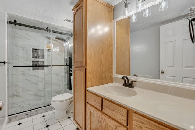 83 W 850 S, Centerville, UT 84014