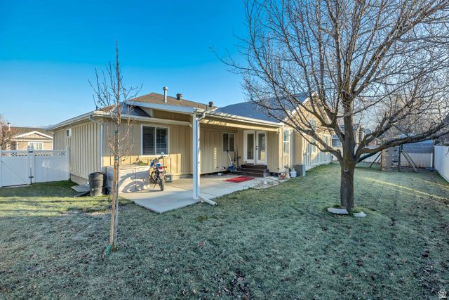 83 W 850 S, Centerville, UT 84014