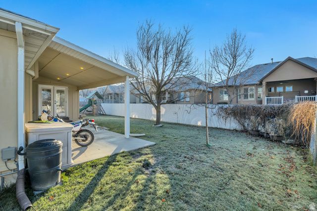 83 W 850 S, Centerville, UT 84014