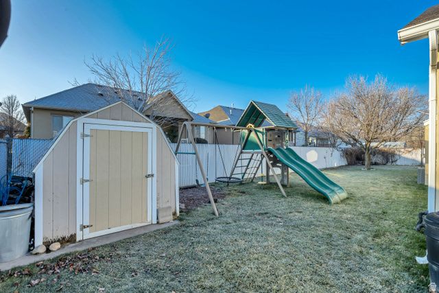 83 W 850 S, Centerville, UT 84014