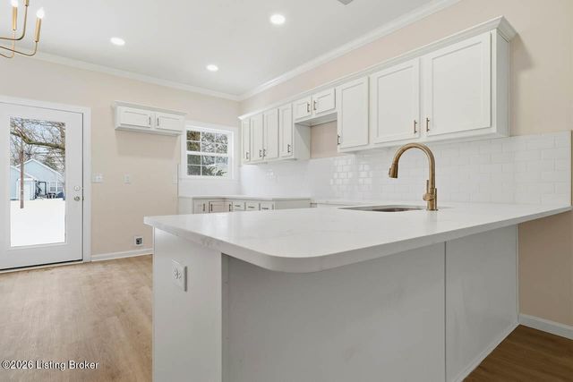 719 E Caldwell St, Louisville, KY 40203