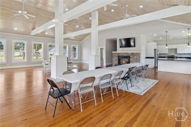 1086 Cottage Way, Darien, GA 31305