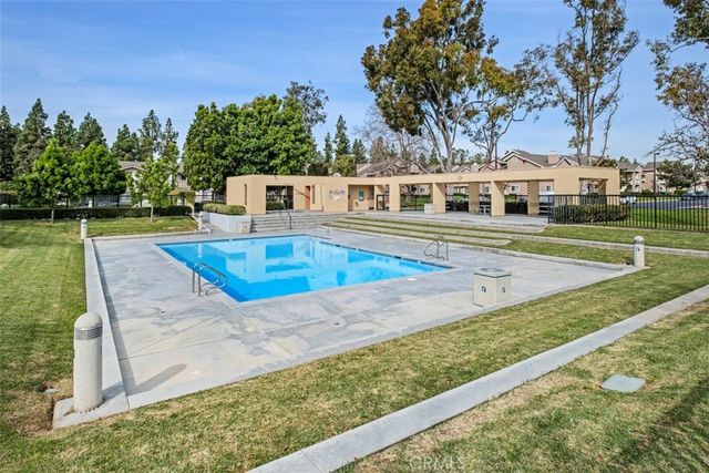 111 Greenfield, Irvine, CA 92614