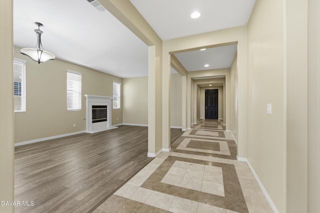 3024 Tournament Drive, Palmdale, CA 93551