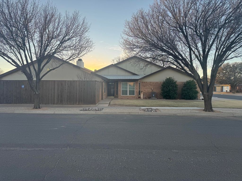 5521 93rd Street, Lubbock, TX 79424