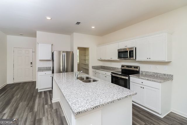 73 Hargrave Avenue, Bethlehem, GA 30620