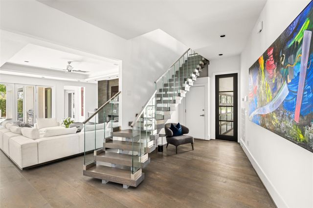 3703 Wroxton Road, West University Place, TX 77005