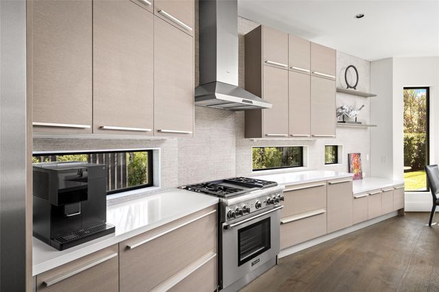 3703 Wroxton Road, West University Place, TX 77005