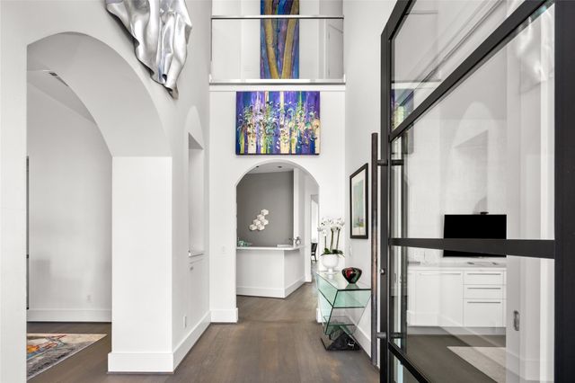 3703 Wroxton Road, West University Place, TX 77005