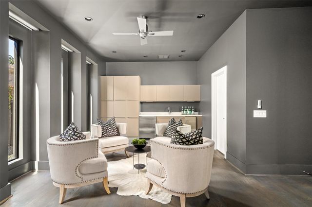 3703 Wroxton Road, West University Place, TX 77005