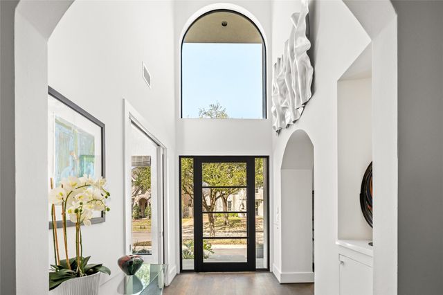 3703 Wroxton Road, West University Place, TX 77005