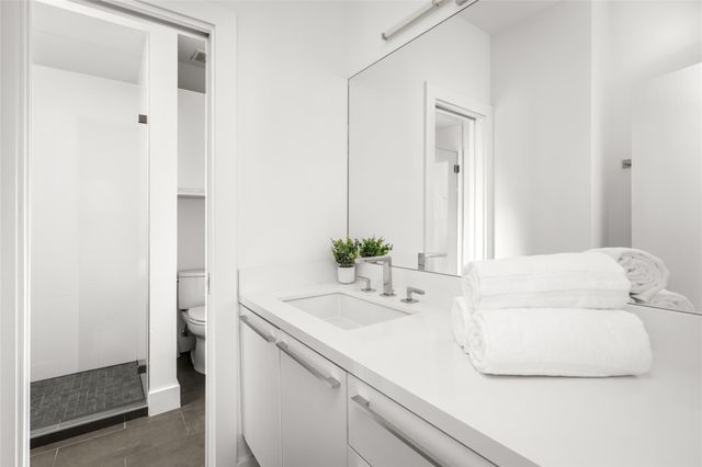 3703 Wroxton Road, West University Place, TX 77005