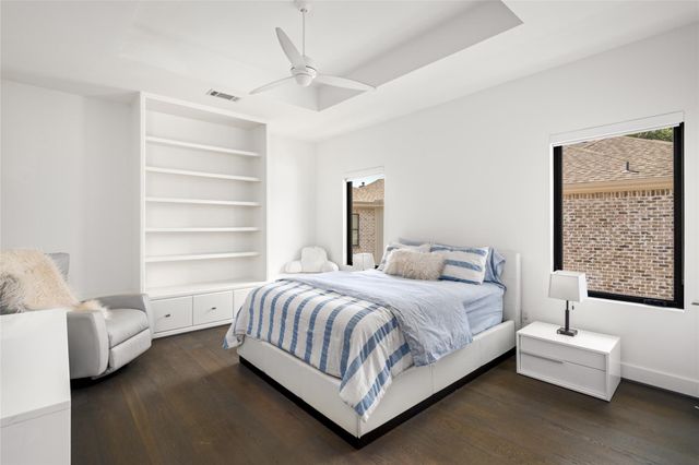 3703 Wroxton Road, West University Place, TX 77005