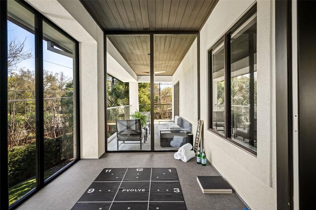 3703 Wroxton Road, West University Place, TX 77005