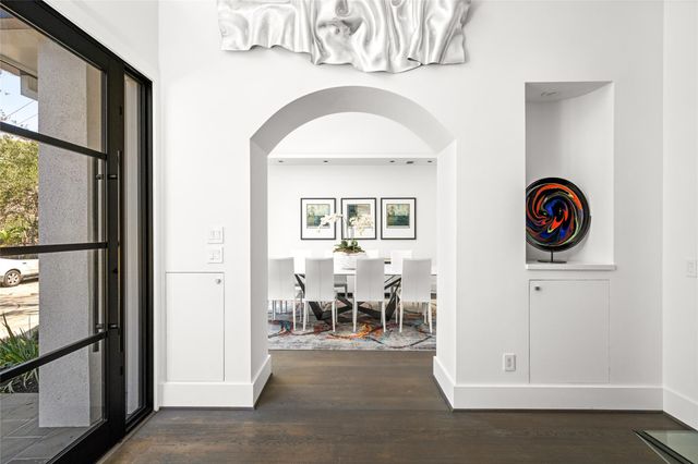 3703 Wroxton Road, West University Place, TX 77005