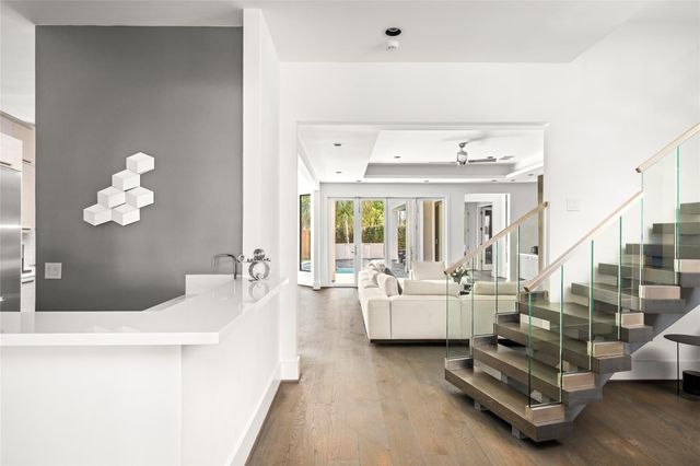 3703 Wroxton Road, West University Place, TX 77005