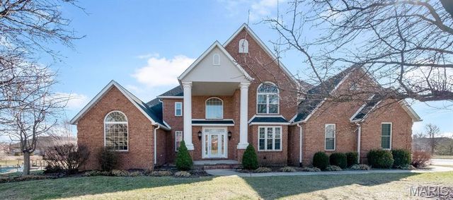 1676 Lancaster Drive, O'fallon, IL 62269