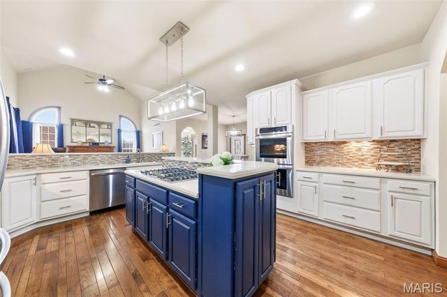 1676 Lancaster Drive, O'fallon, IL 62269