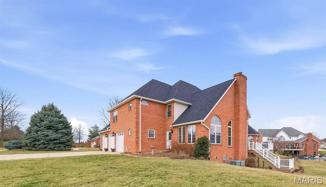 1676 Lancaster Drive, O'fallon, IL 62269