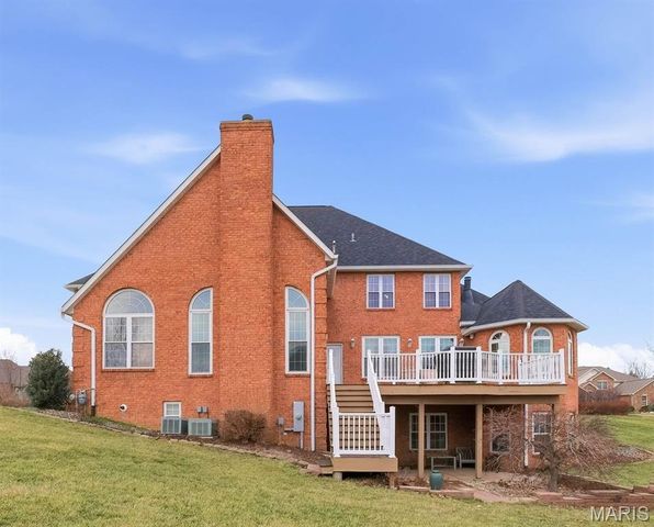 1676 Lancaster Drive, O'fallon, IL 62269