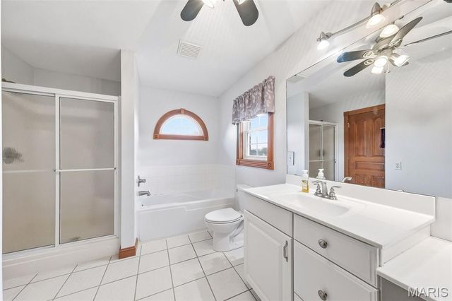 1676 Lancaster Drive, O'fallon, IL 62269