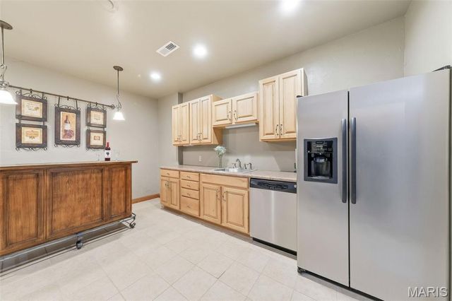 1676 Lancaster Drive, O'fallon, IL 62269