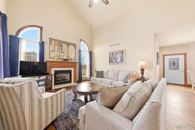 1676 Lancaster Drive, O'fallon, IL 62269