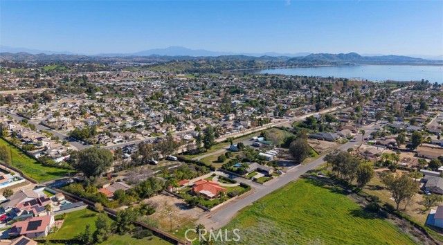 15020 Larson, Lake Elsinore, CA 92530