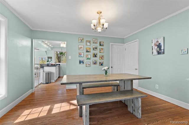 212 Brighton Lake Road, Brighton, MI 48116