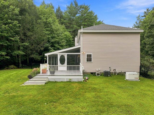 14 Benjamin Drive, Goffstown, NH 03045