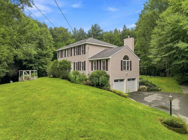 14 Benjamin Drive, Goffstown, NH 03045