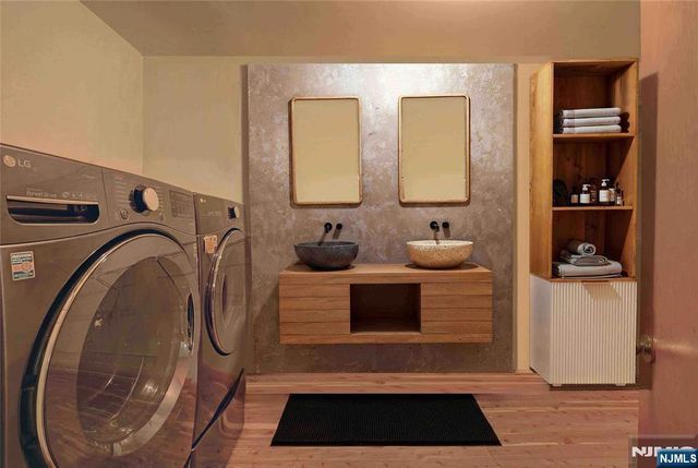 1316 Alps Road, Wayne, NJ 07470