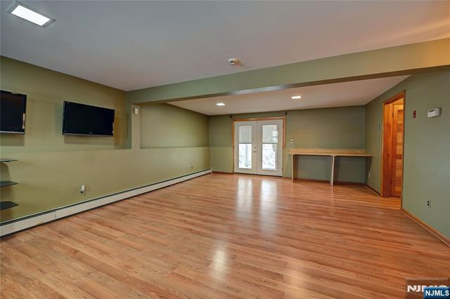 1316 Alps Road, Wayne, NJ 07470