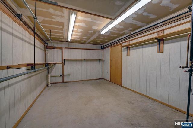 1316 Alps Road, Wayne, NJ 07470