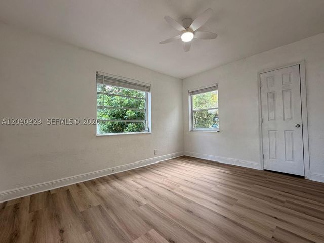 1250 NW 58th St, Miami, FL 33142