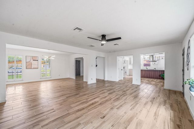 10622 Inwood Drive, Houston, TX 77042