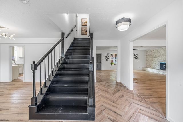 10622 Inwood Drive, Houston, TX 77042